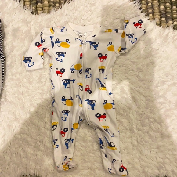 5 assorted onesies all size 000 - Picture 2 of 6